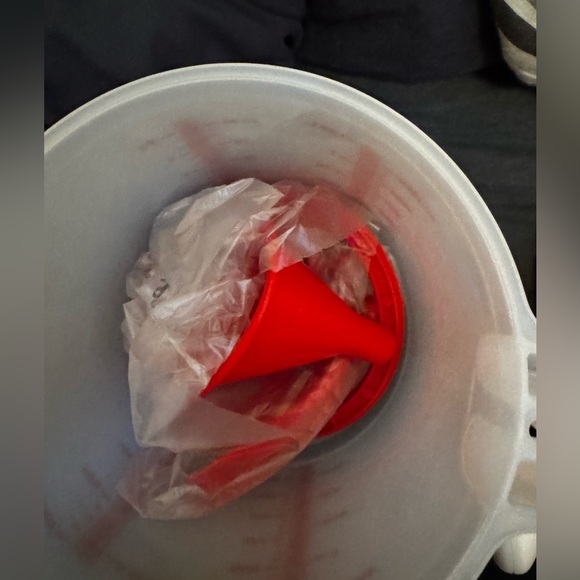 Tupperware Whip N Mix Chef - Picture 3 of 7